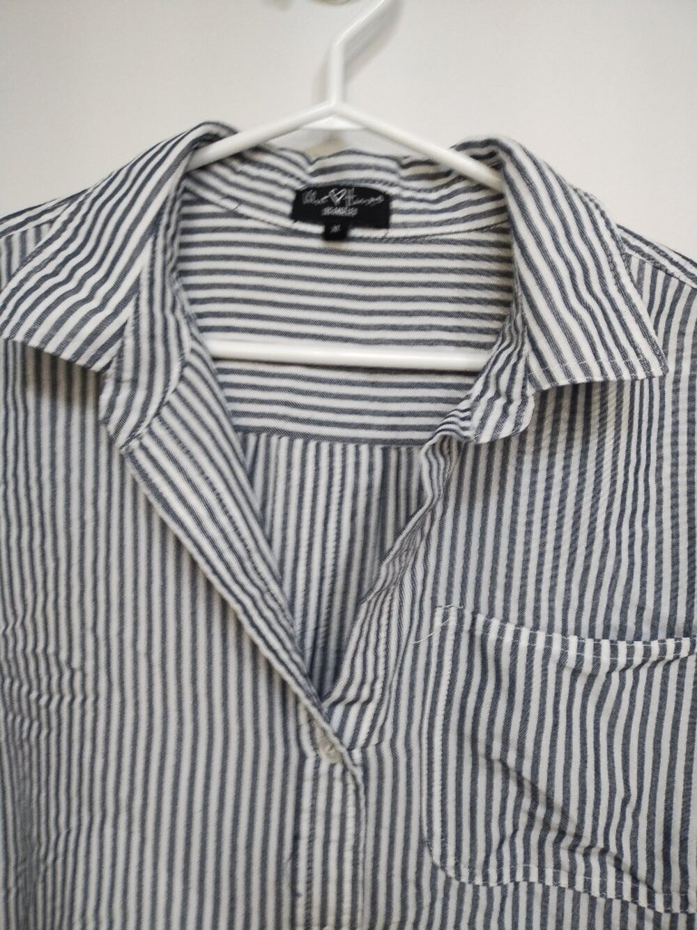 V neck long sleeve striped button down Derek Heart shirt